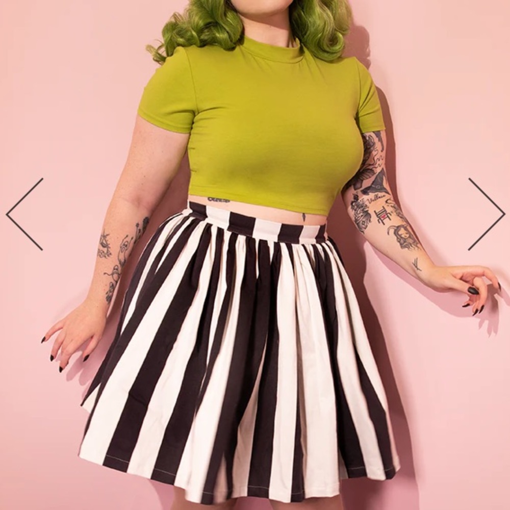 NWT GHOST SKATER SKIRT IN BLACK & WHITE STRIPES - VIXEN BY MICHELINE PITT